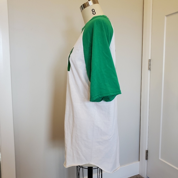 Custom made 001 shirt. Green and white with raglan short sleeves. Large unisex - Picture 4 of 12